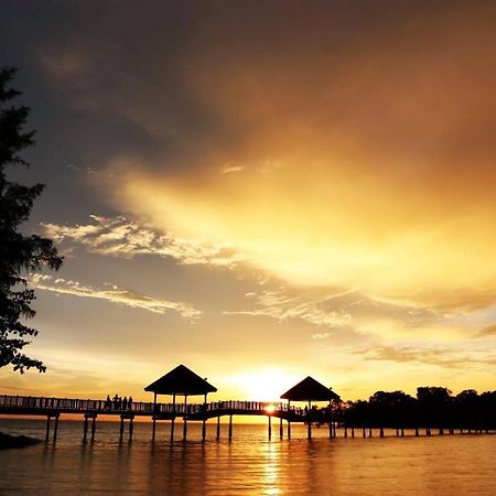 Smilez Homestay H102 & A306 At Pd Perdana Kondo Resort Port Dickson Exterior photo