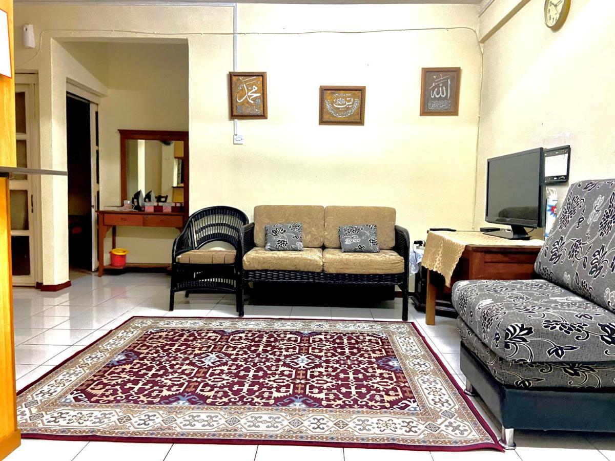 Smilez Homestay H102 & A306 At Pd Perdana Kondo Resort Port Dickson Exterior photo